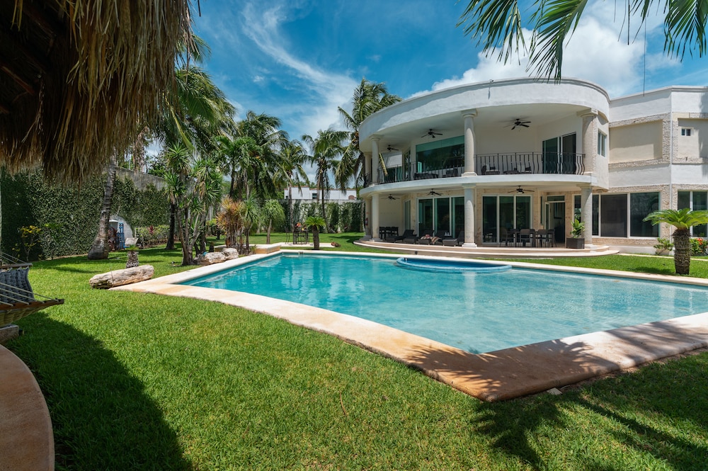 Villa Palmeras 63/68