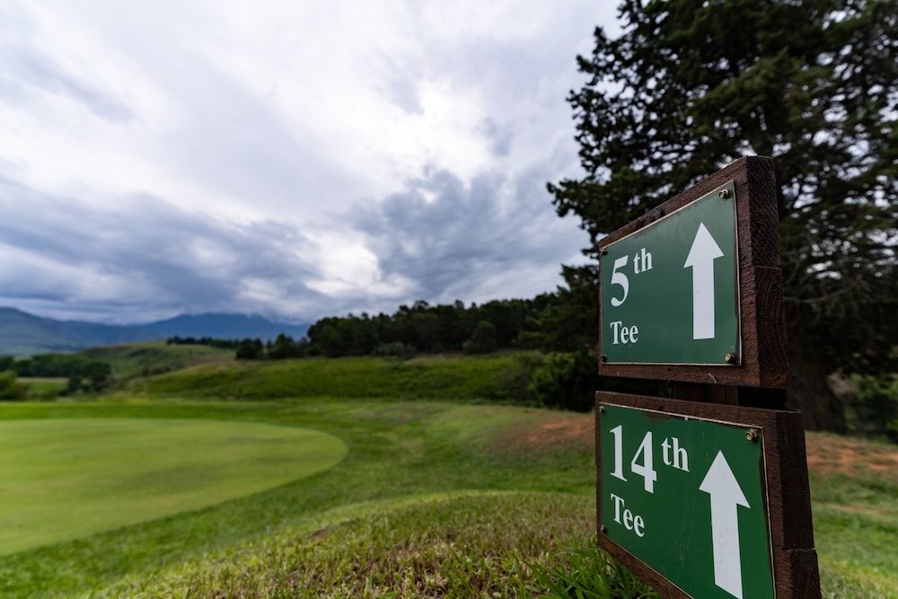 Gooderson Monks Cowl Golf Resort 19/50