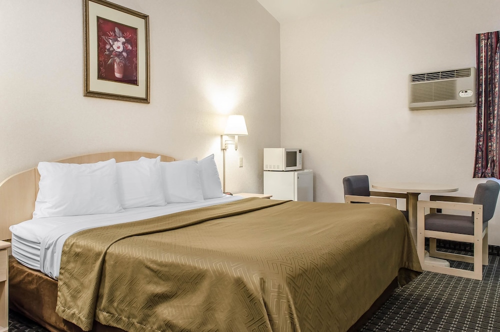 Rodeway Inn State College 13/40