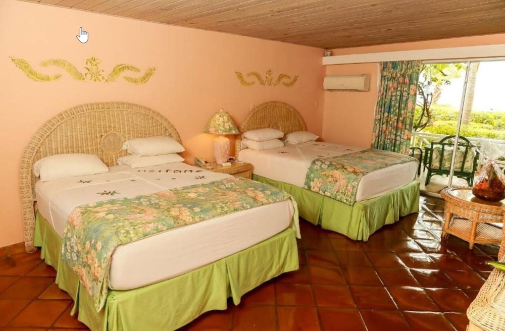 Coco Reef Resort & Spa 15/56