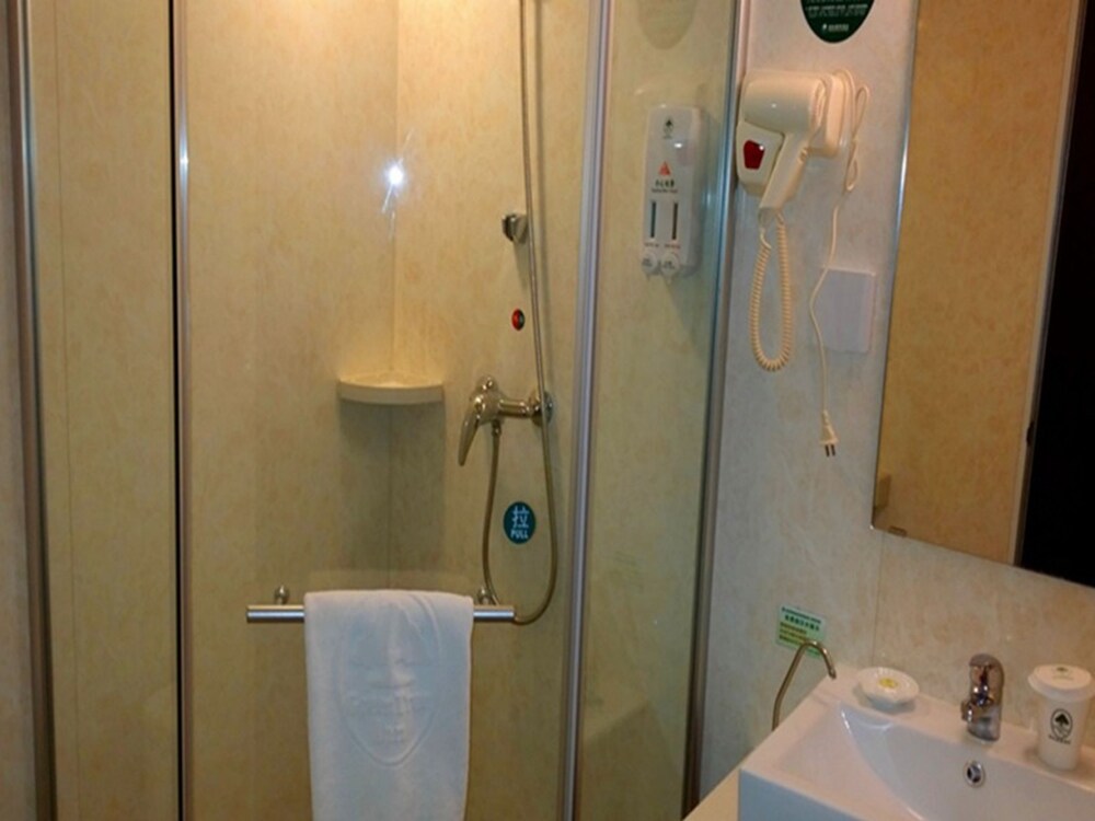 GREENTREE INN XUZHOU HIGH SPEED RAILWAY ZHANQIAN SQUARE HOTEL 37/39