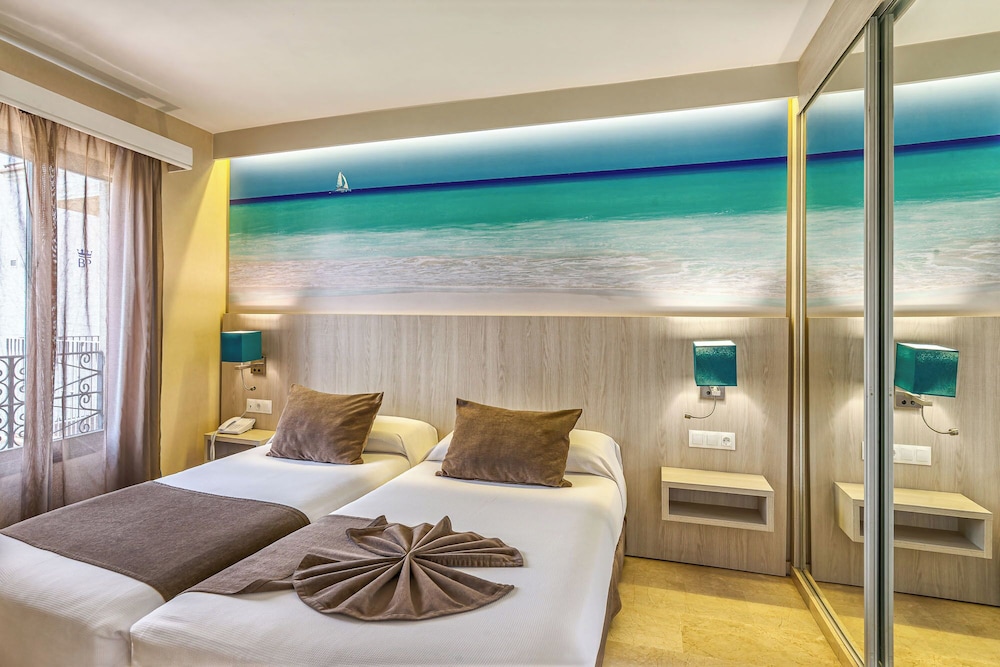 One Bedroom Apartment