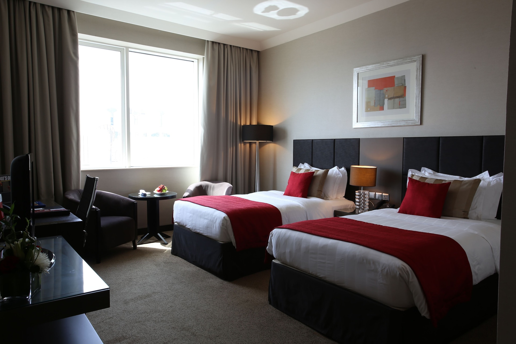 DELUXE, TWIN BEDS, SMOKING