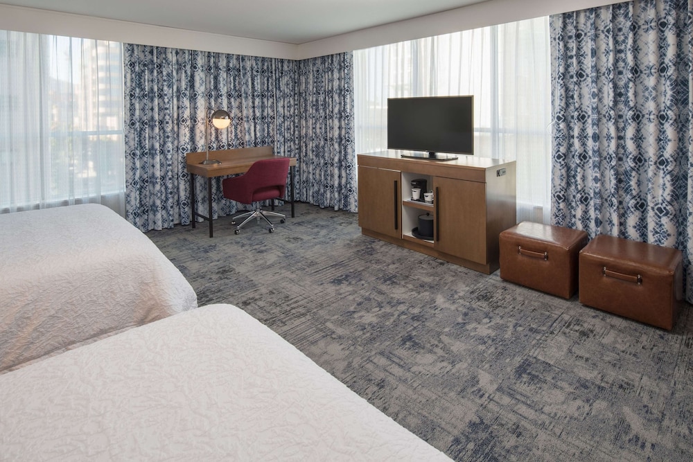 Hampton Inn and Suites by Hilton Portland-Pearl District 21/48
