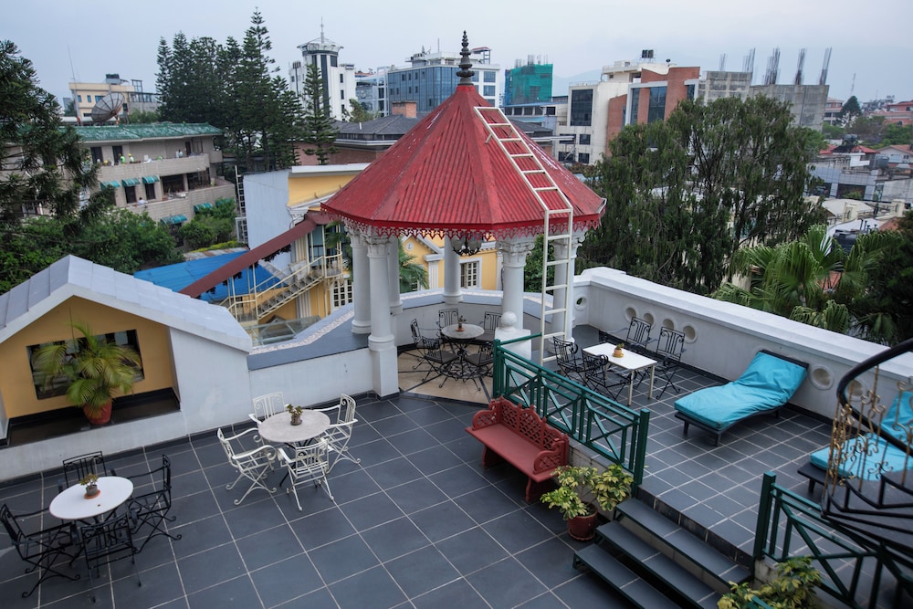 Maya Manor Boutique Hotel By Kgh Group 44/48