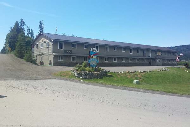 Beluga Lake Lodge 10/25