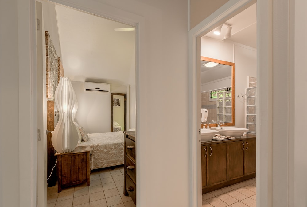 Crown Beach Resort and Spa - Adults Only 27/69