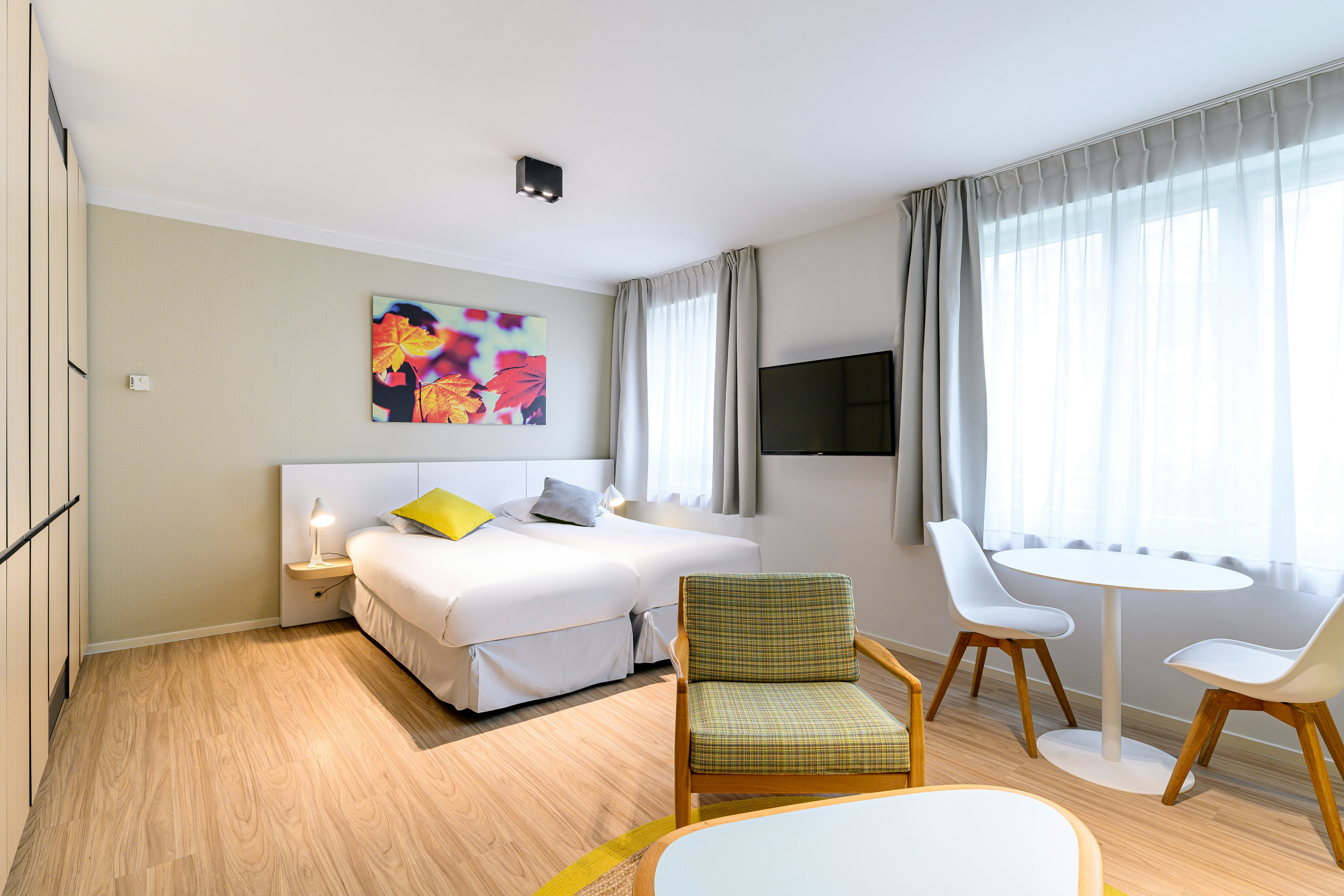ROOM, KING BED, ACCESSIBLE