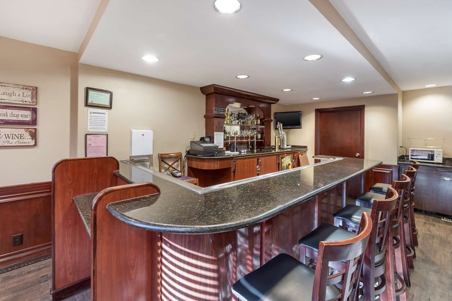 Best Western Plus Orchid Hotel & Suites 43/59