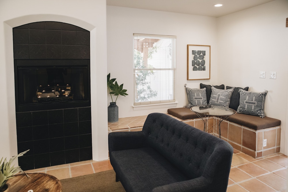 Cottage Inn & Spa 43/72