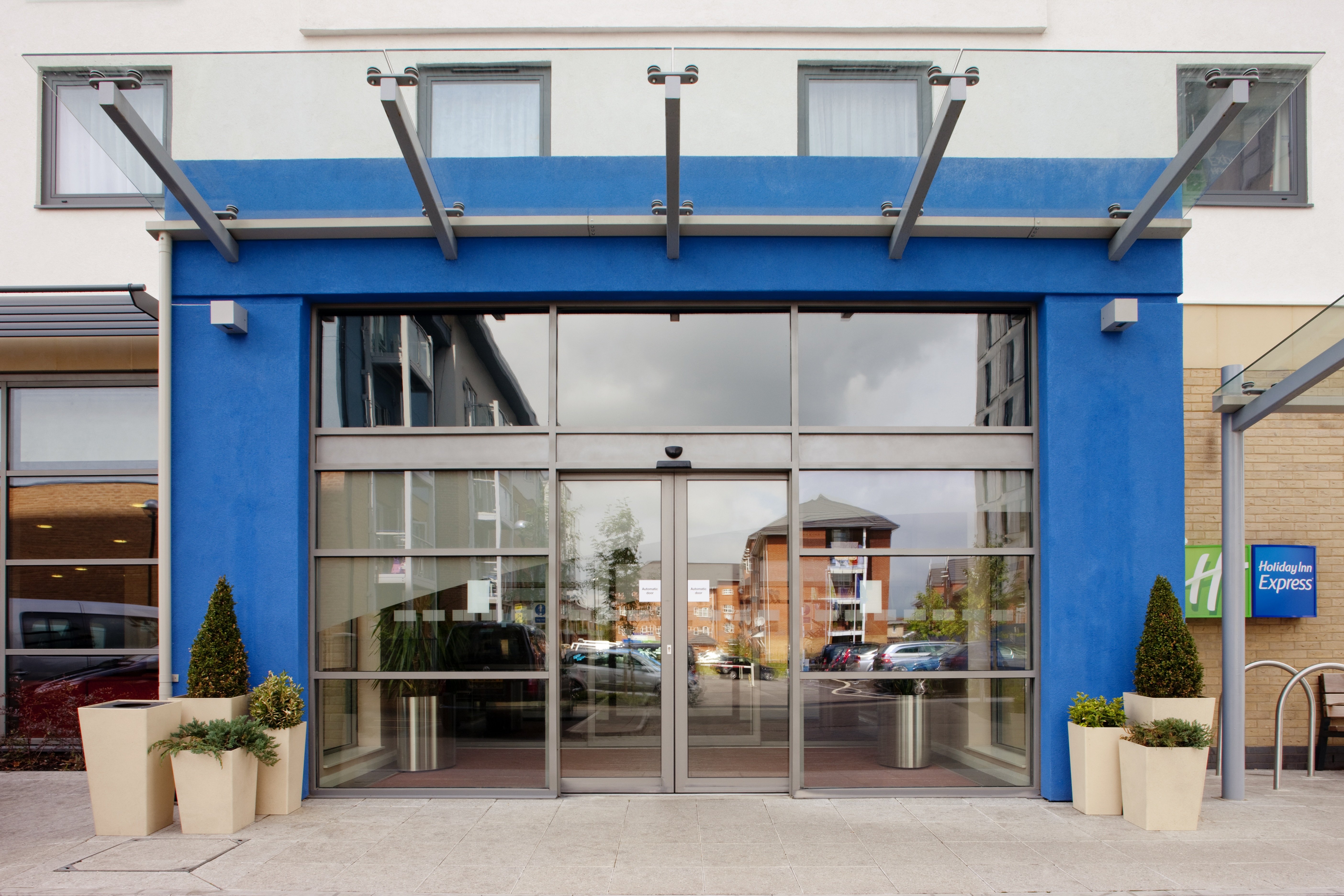 Holiday Inn Express Slough 3/16