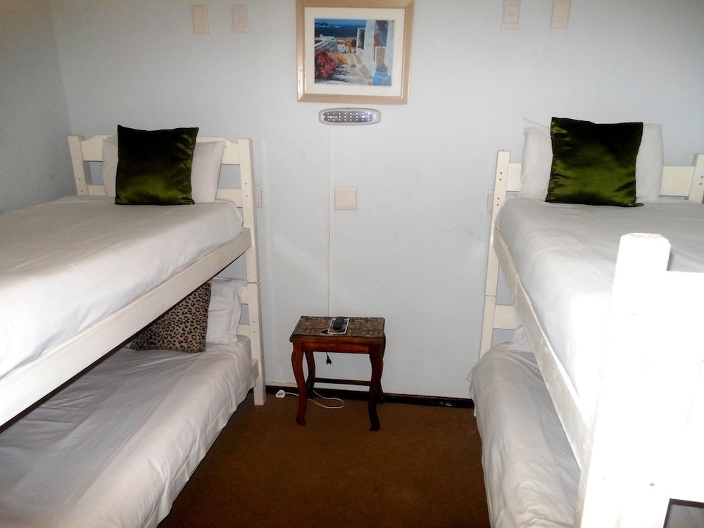 Bay Vista Guest House 6/50