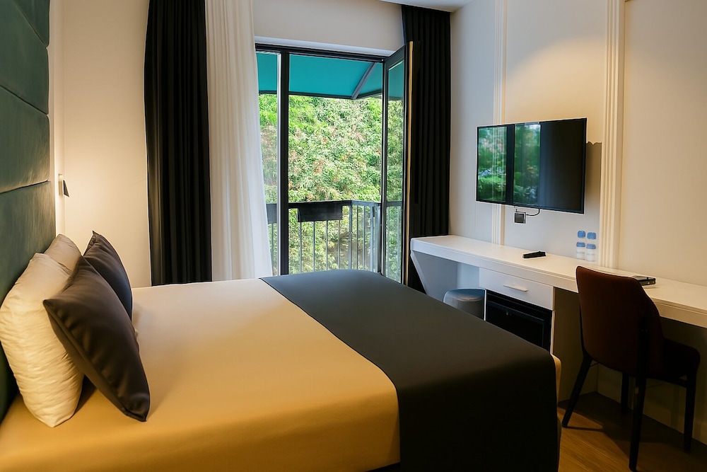 Axu Istanbul Airport Hotel 24/60
