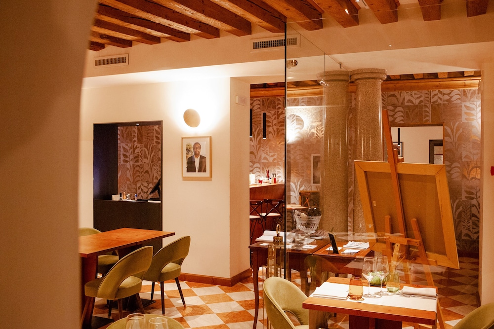 iH Hotels Venezia Salute Palace 54/62