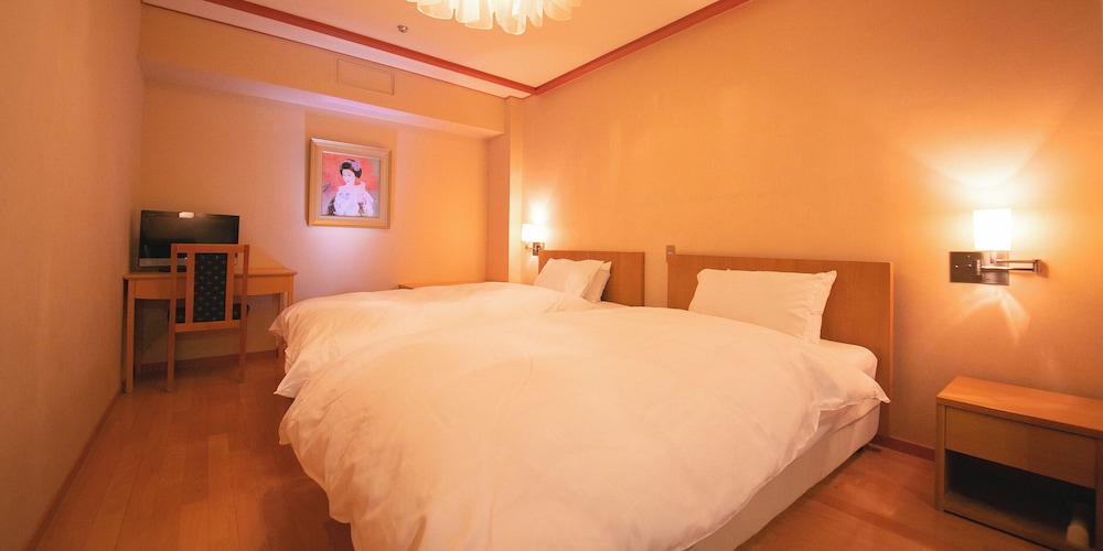 Iwakuni Kokusai Kanko Hotel 24/73