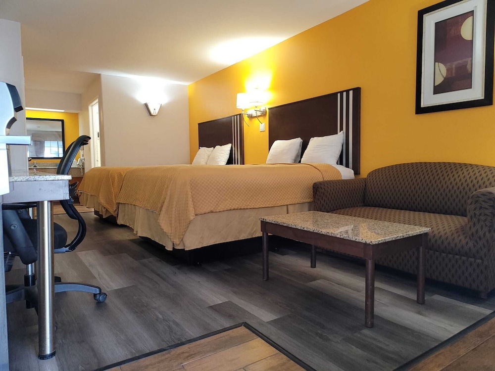 Texas Inn & Suites Raymondville 26/55