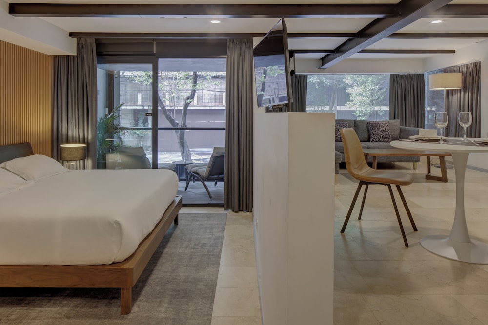 Master, Suite, King Bed، MX Grand Suites 4/8