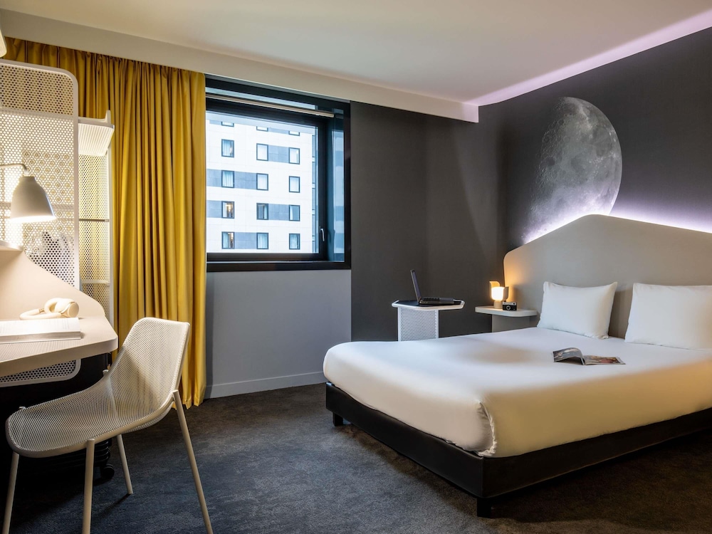 STANDARD, DOUBLE BED, ACCESSIBLE