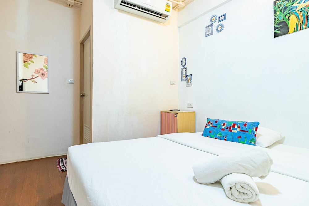 Sleep Dee Hostel 25/74