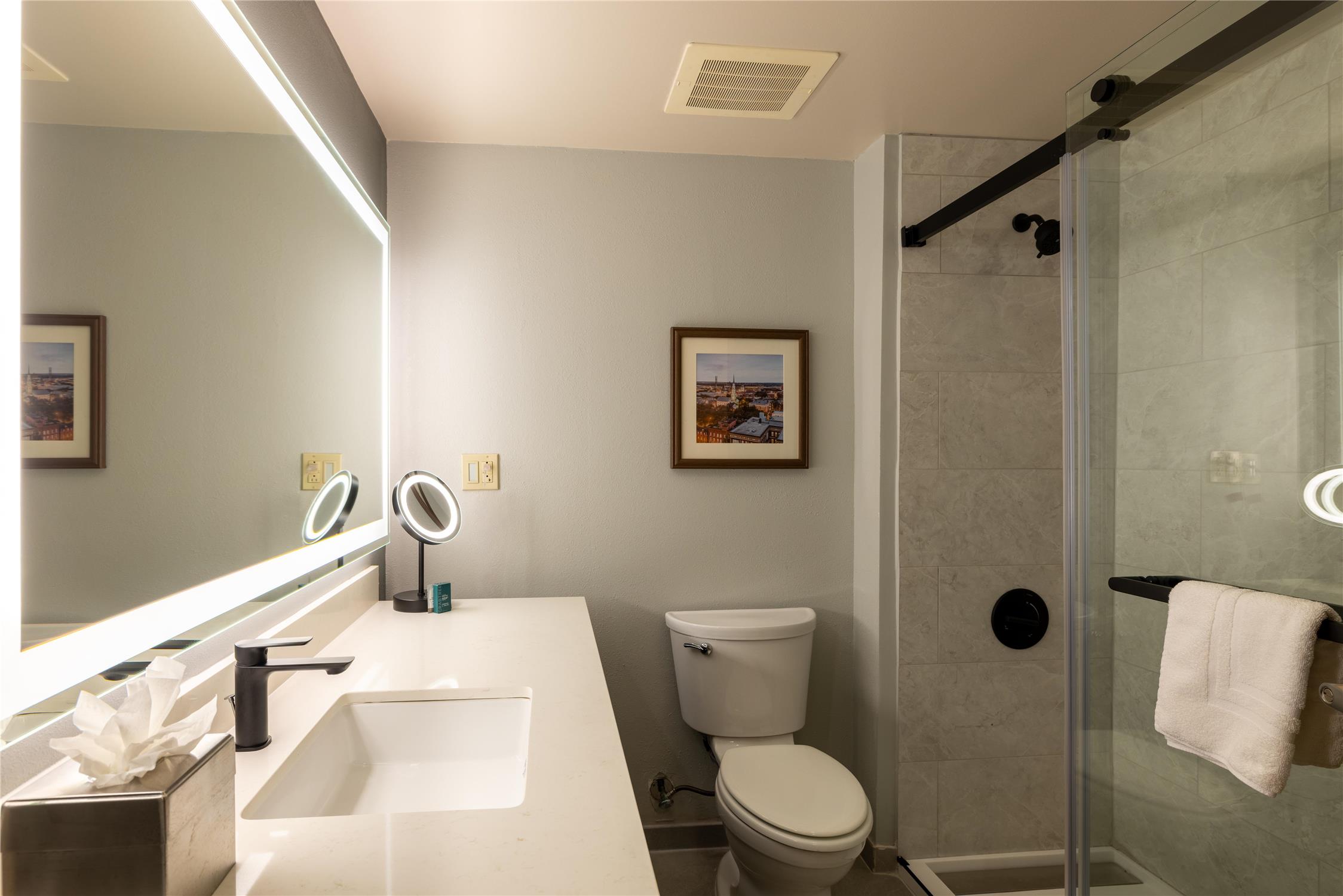 Studio, Suite, King Bed, Sofa, DoubleTree by Hilton Hotel Savannah Airport 10/10