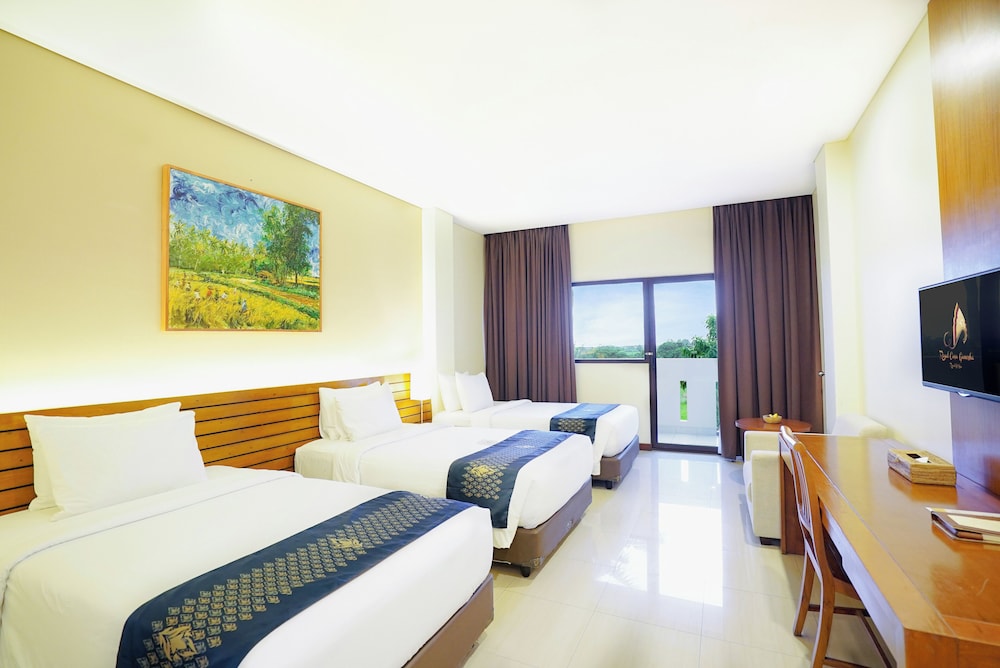 DELUXE, TRIPLE, GARDEN VIEW, BALCONY