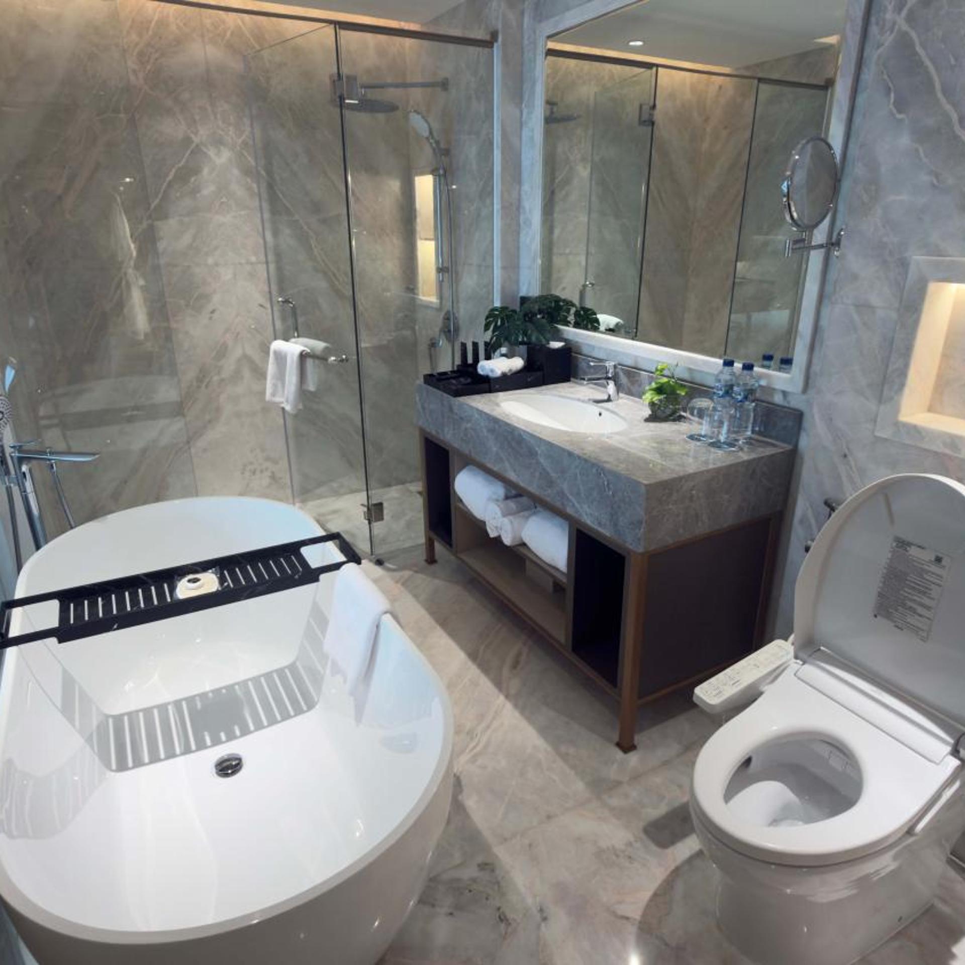 The Excelton Hotel Palembang 53/54