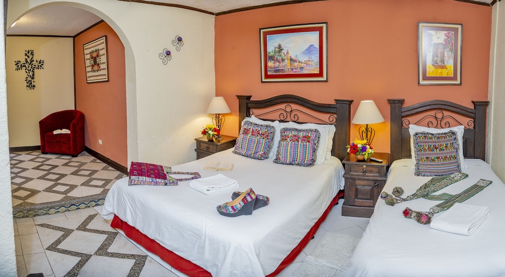 DELUXE, DOUBLE BED, GARDEN VIEW, COURTYARD AREA