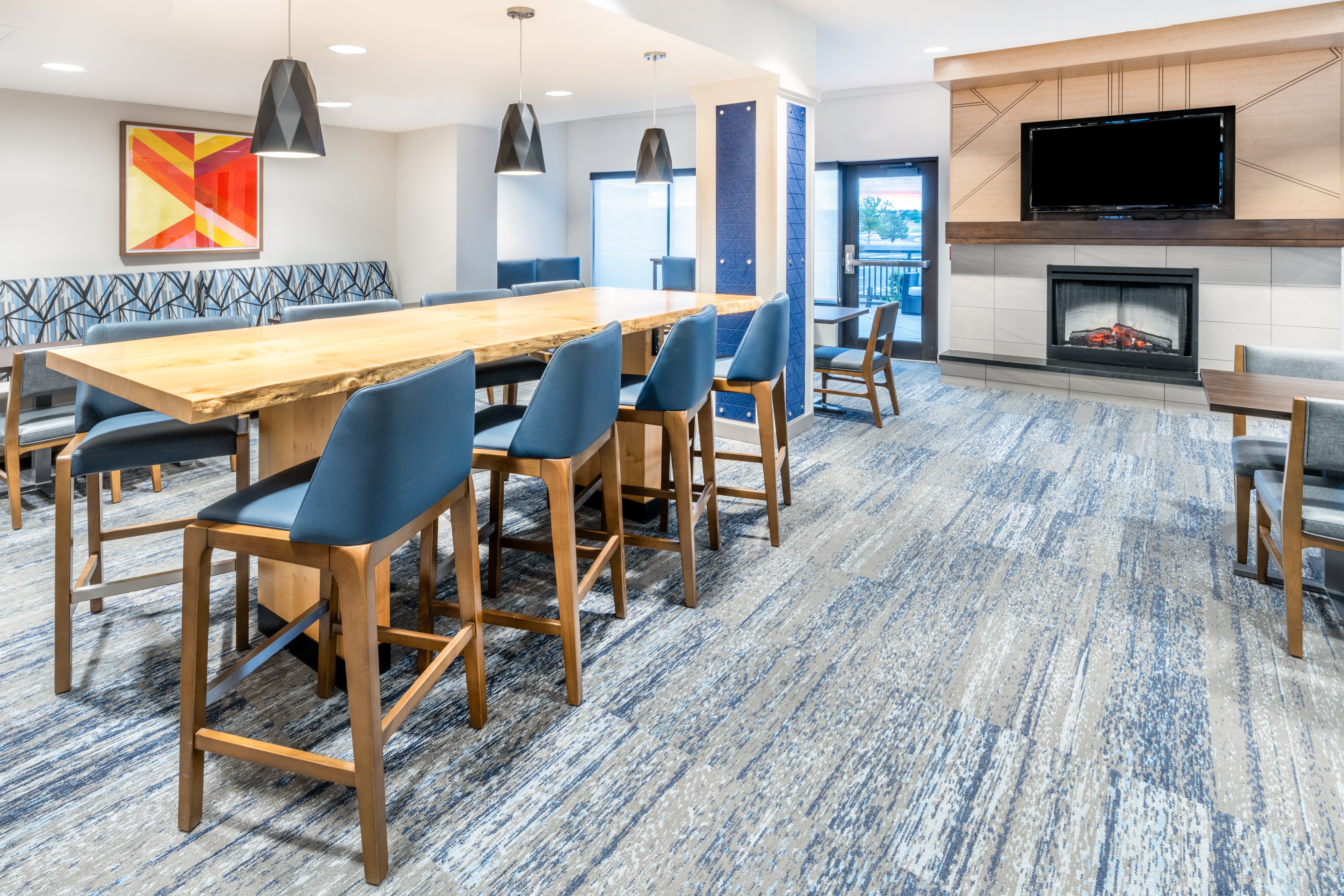 Holiday Inn Express Suites Colorado Springs First Main 24/28
