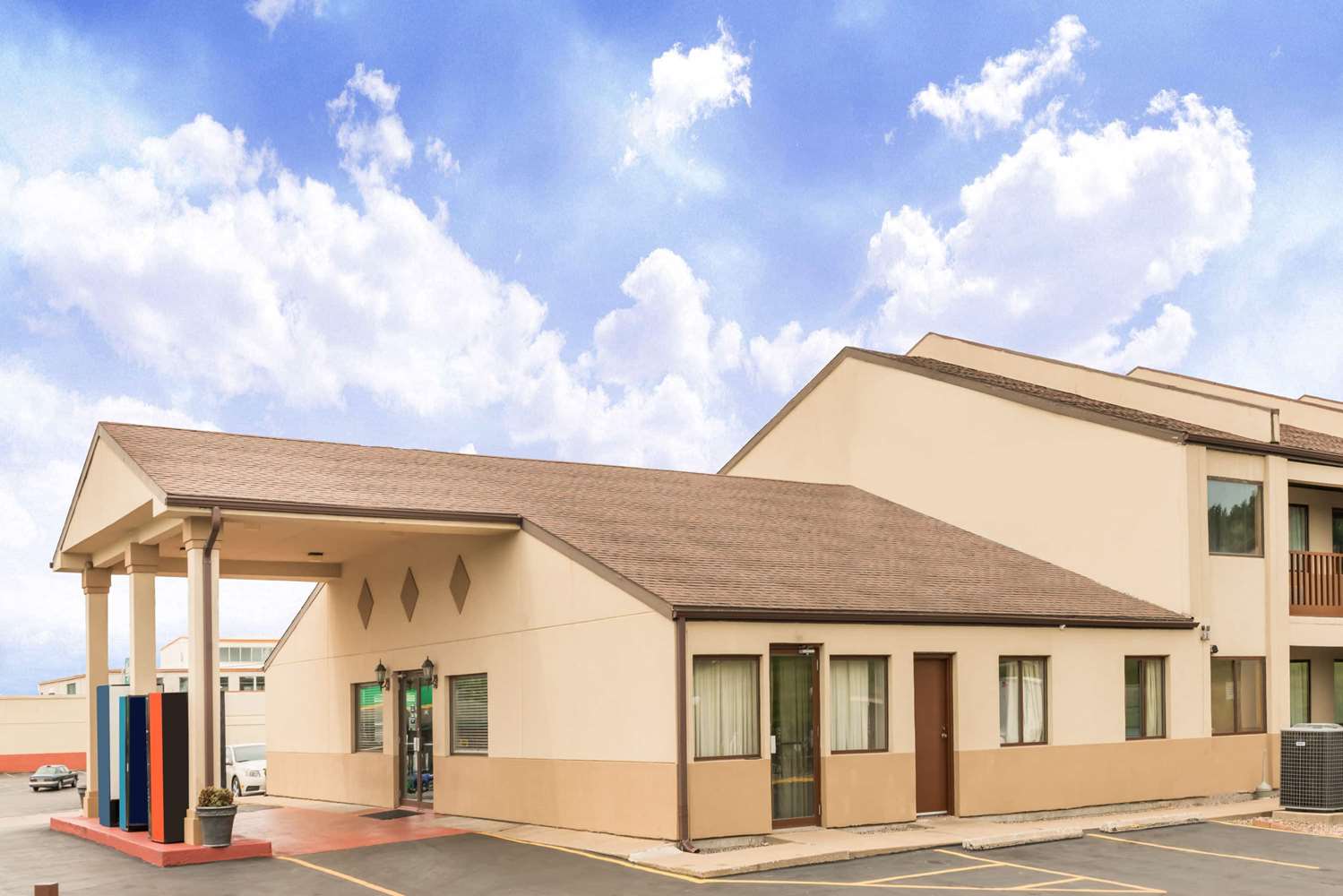 Days Inn by Wyndham Hannibal 2/22