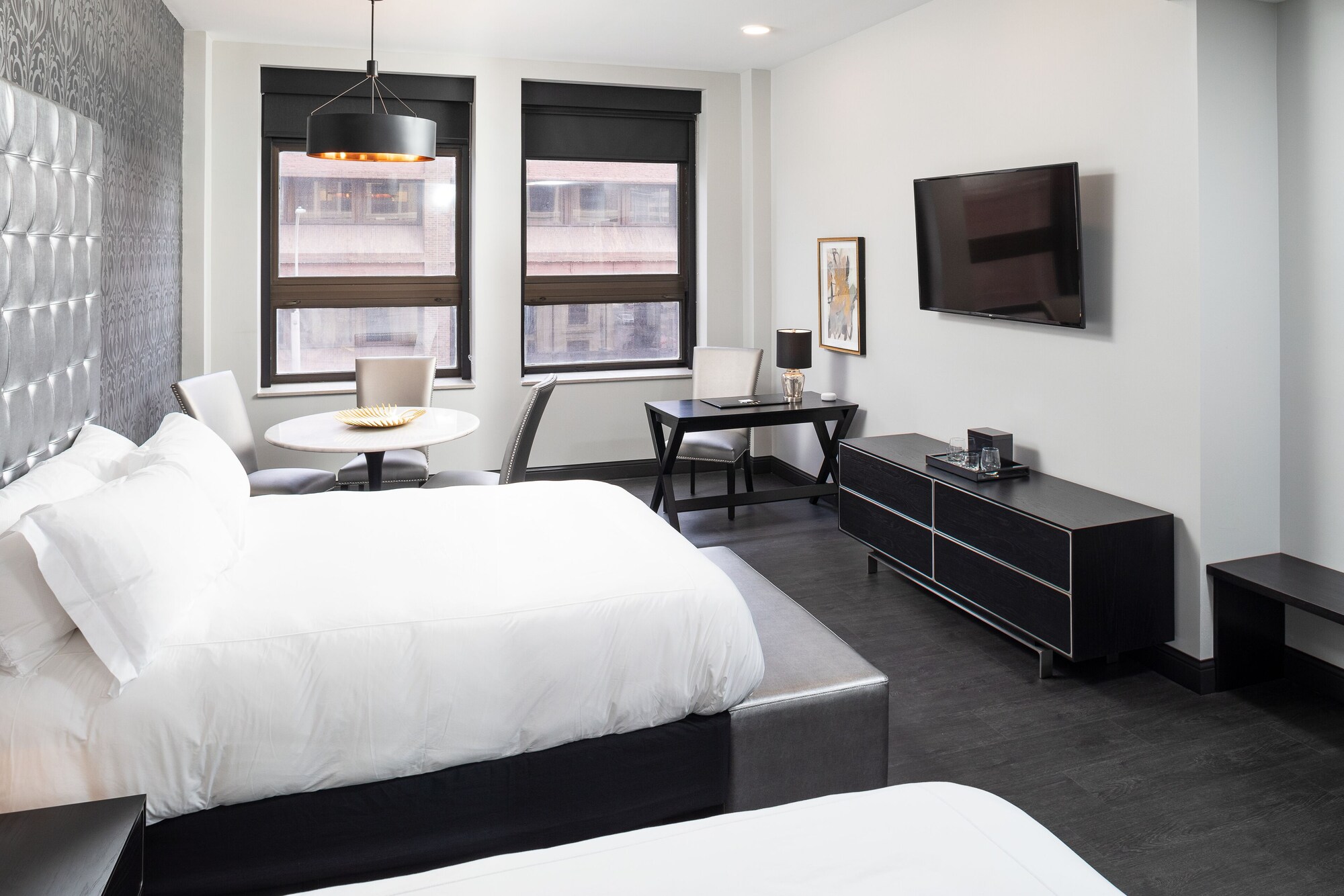 Silver, Junior Suite, Superior, 2 Queen Beds, City View