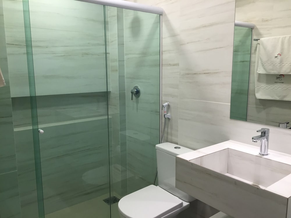 Vogue Hotel 11/60