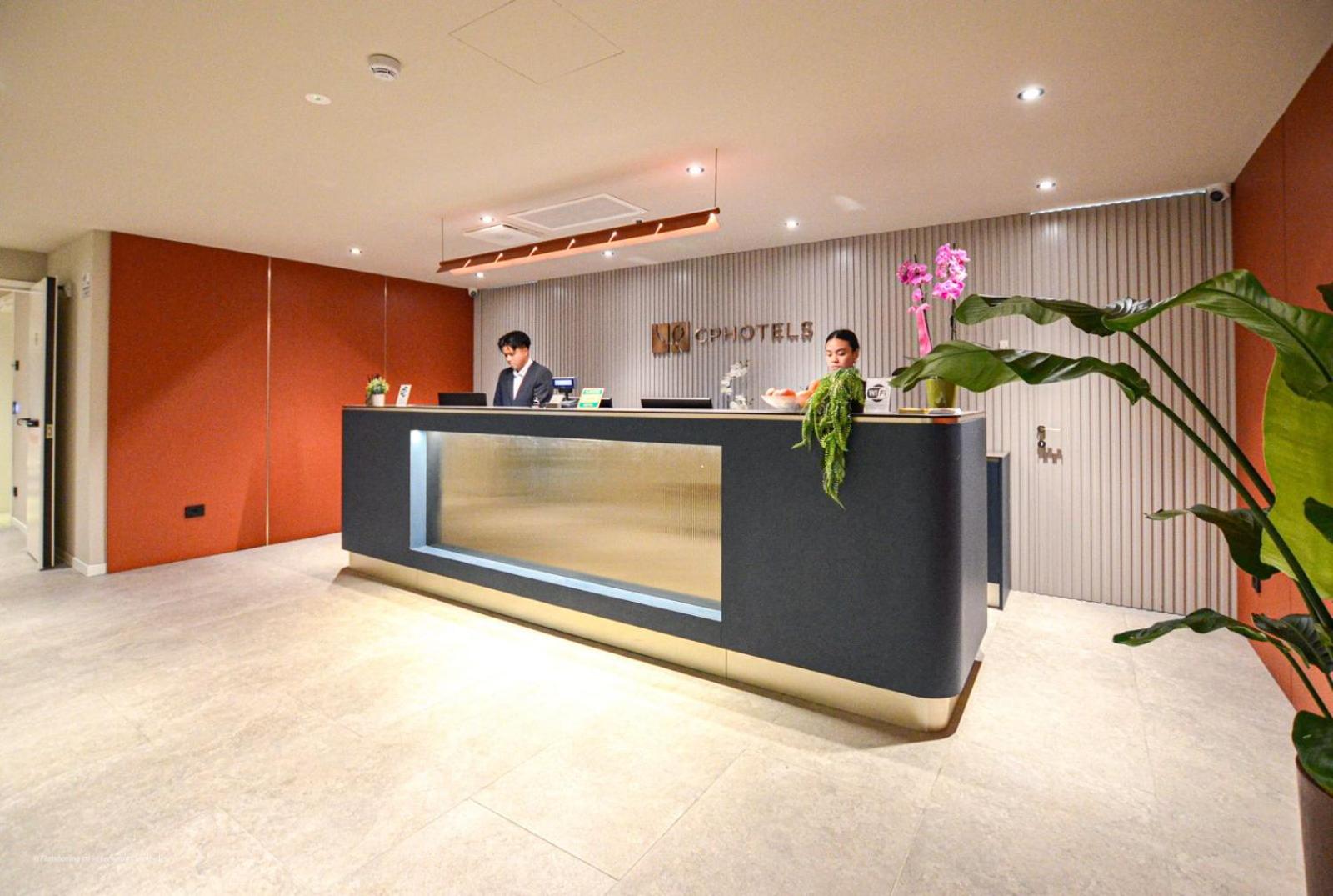 CP Hotels - Central 12/50