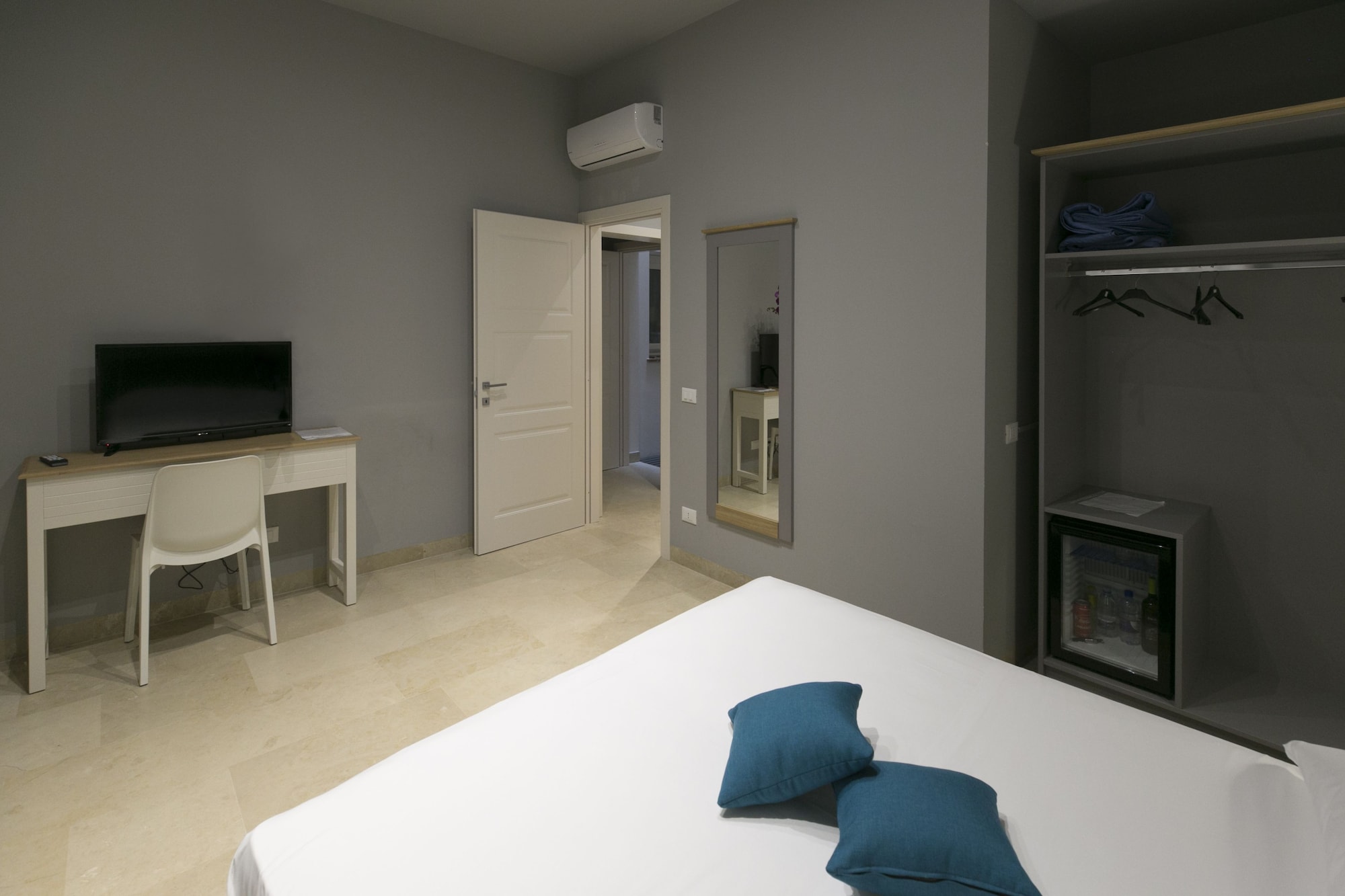 غرفة سوبيريور بسريرين منفصلين بإطلالة على المدينة بغرفة نوم واحدة، ZIBIBBO SUITES & ROOMS 4/7