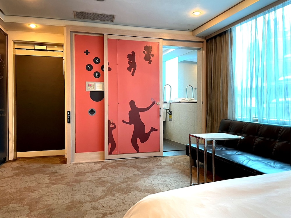 Yomi Hotel 32/76
