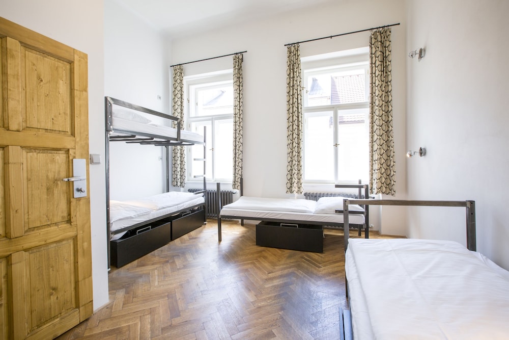Sophie Apos S Hostel 54/71