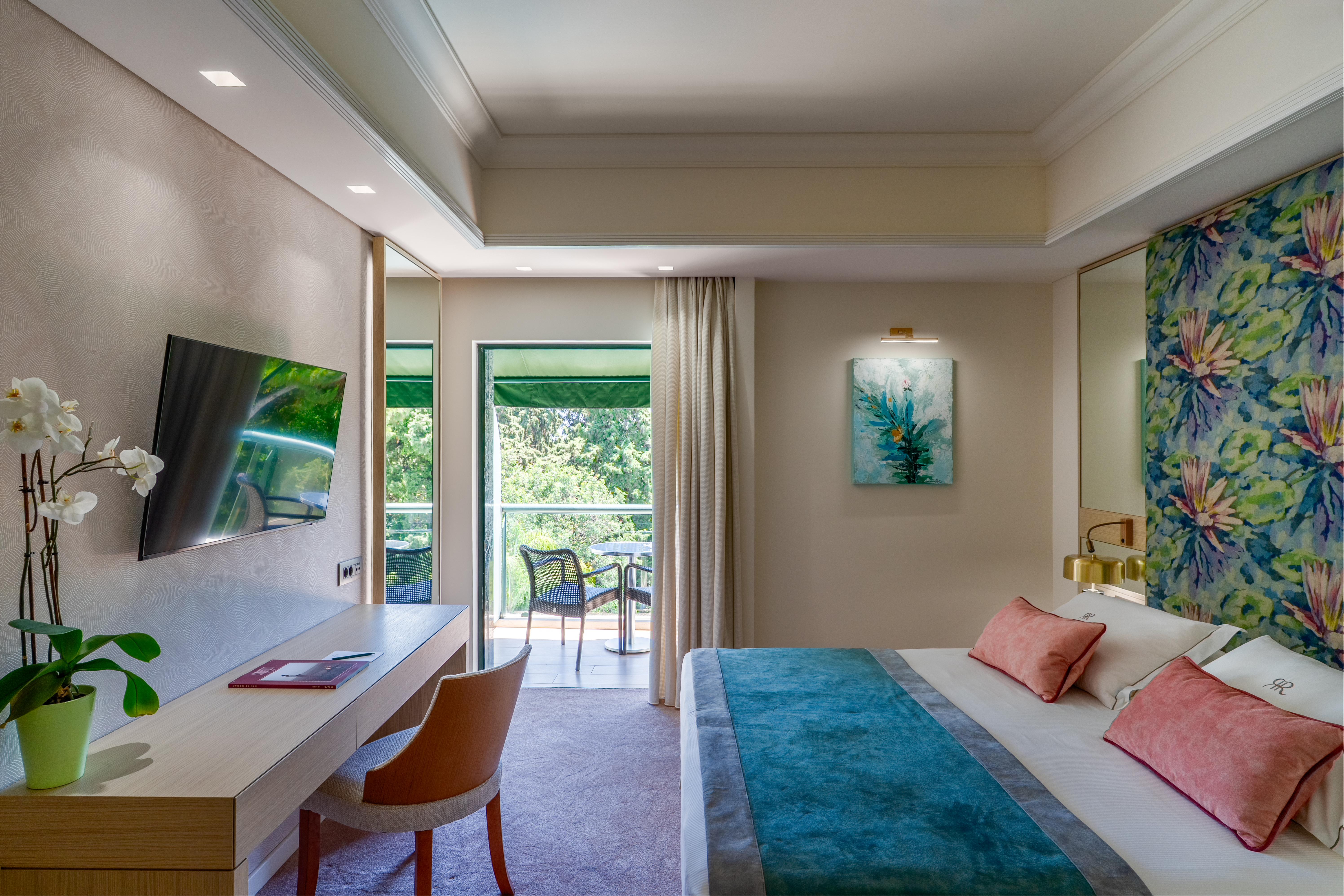 Garden, Premium, Double Bed, Pool View