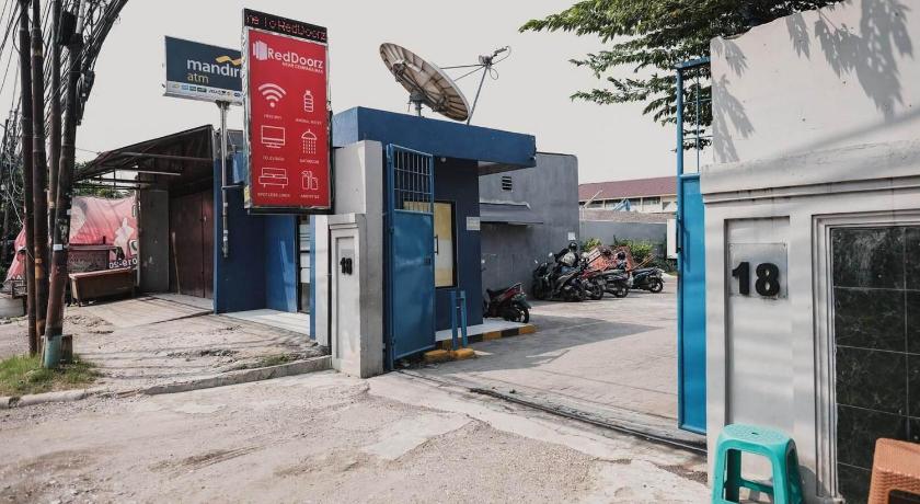 Reddoorz Near Itc Cempaka Mas 44/54