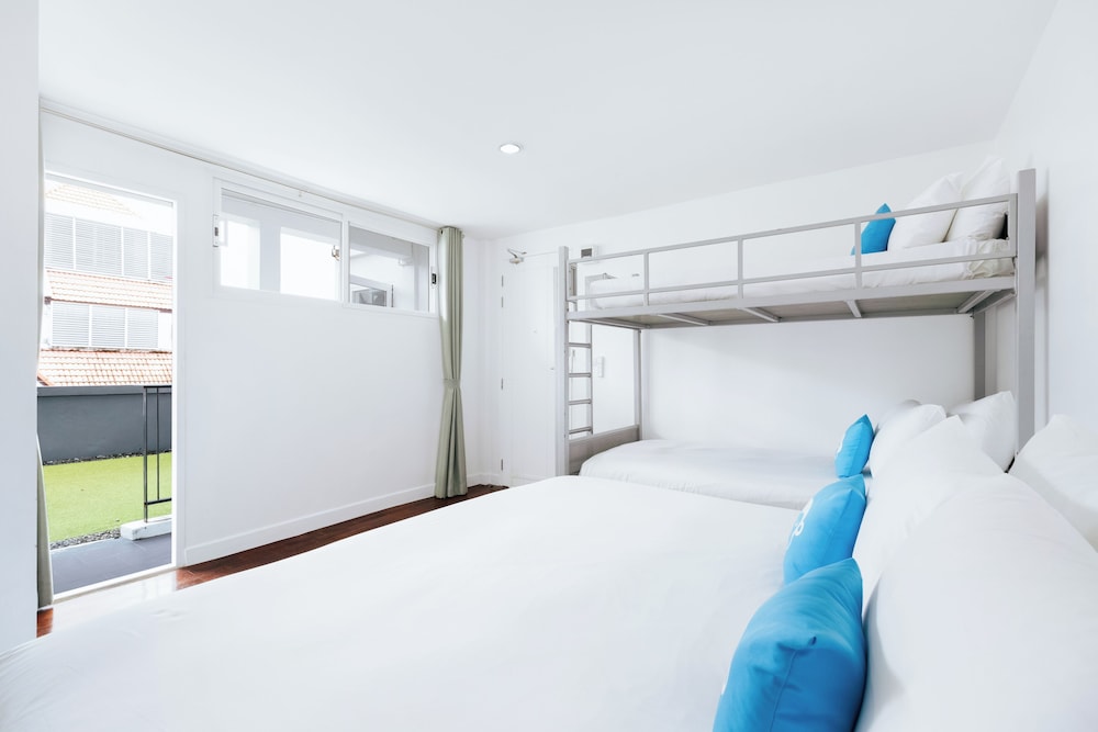Blu Monkey Bed And Breakfast 17/63