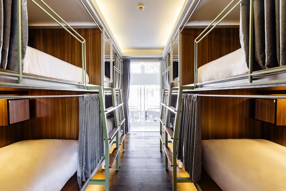 Khunluang Hostel - Adults Only 15/45