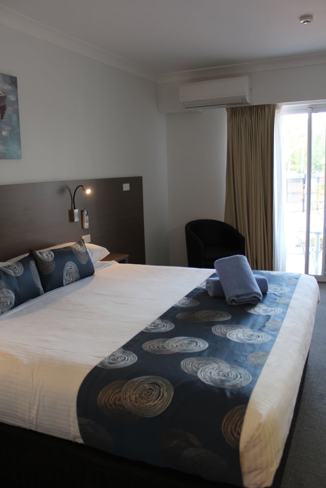غرفة قياسية بسرير كينج، ASTON MOTEL YAMBA 2/8