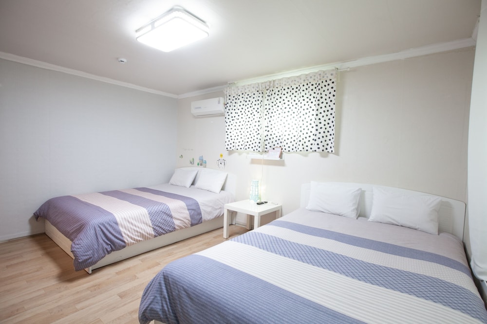 Jeong House 15/63