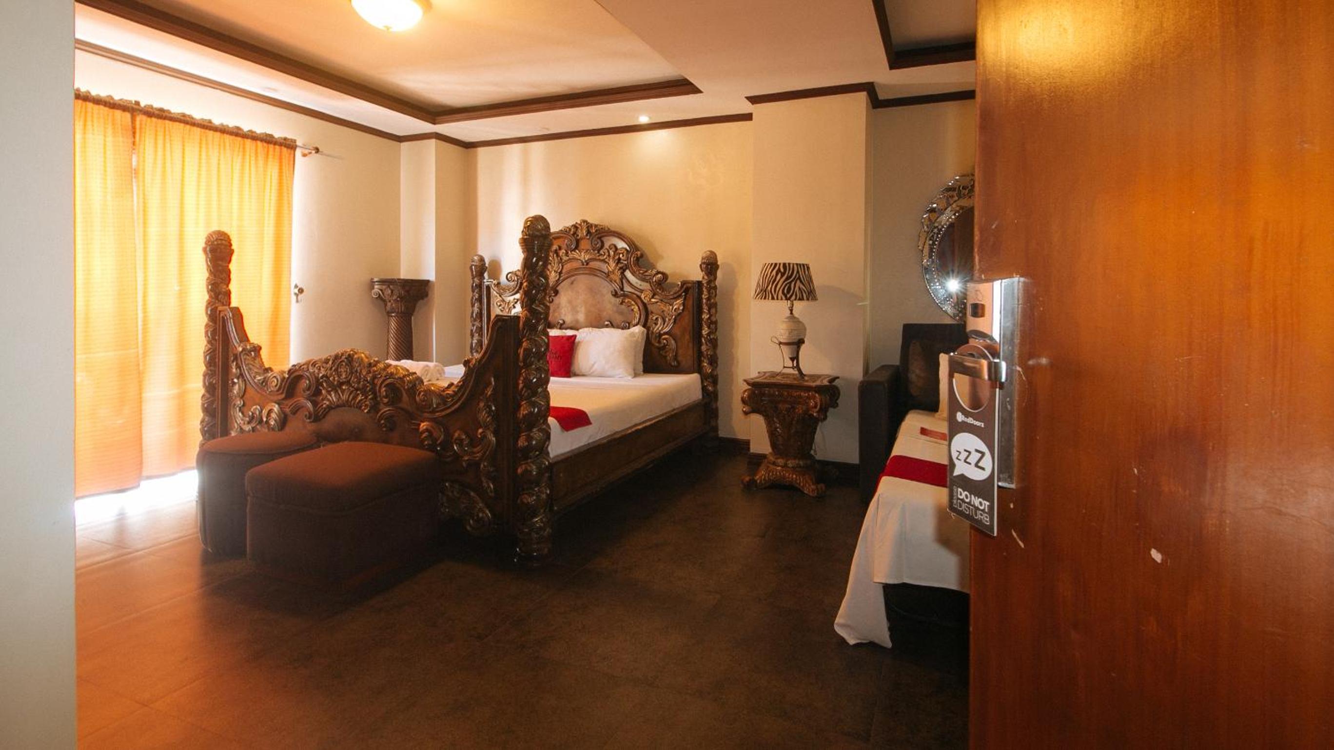 Reddoorz near Landers Superstore Cebu City 37/50
