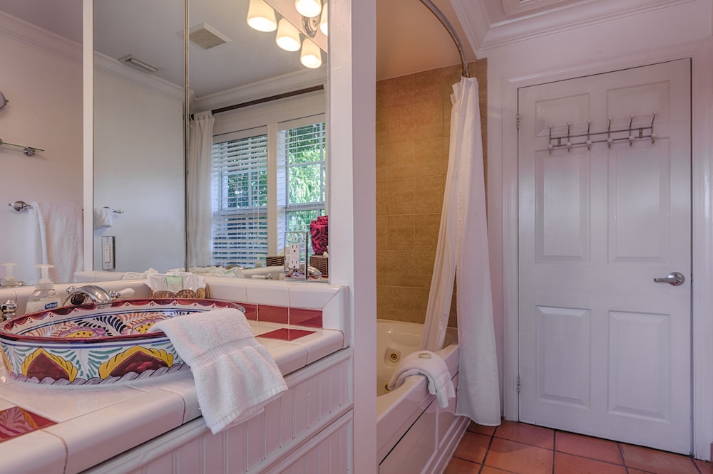 The Caribbean Court Boutique Hotel 25/83