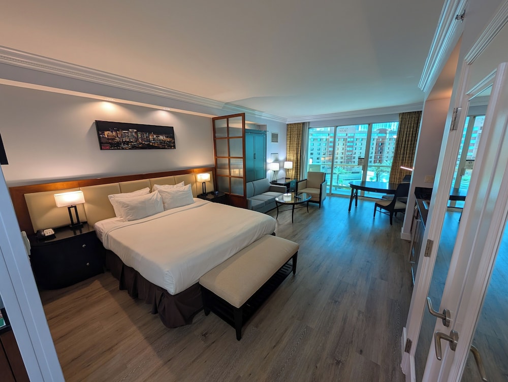 Jet Luxury Elite at The Signature 13/50