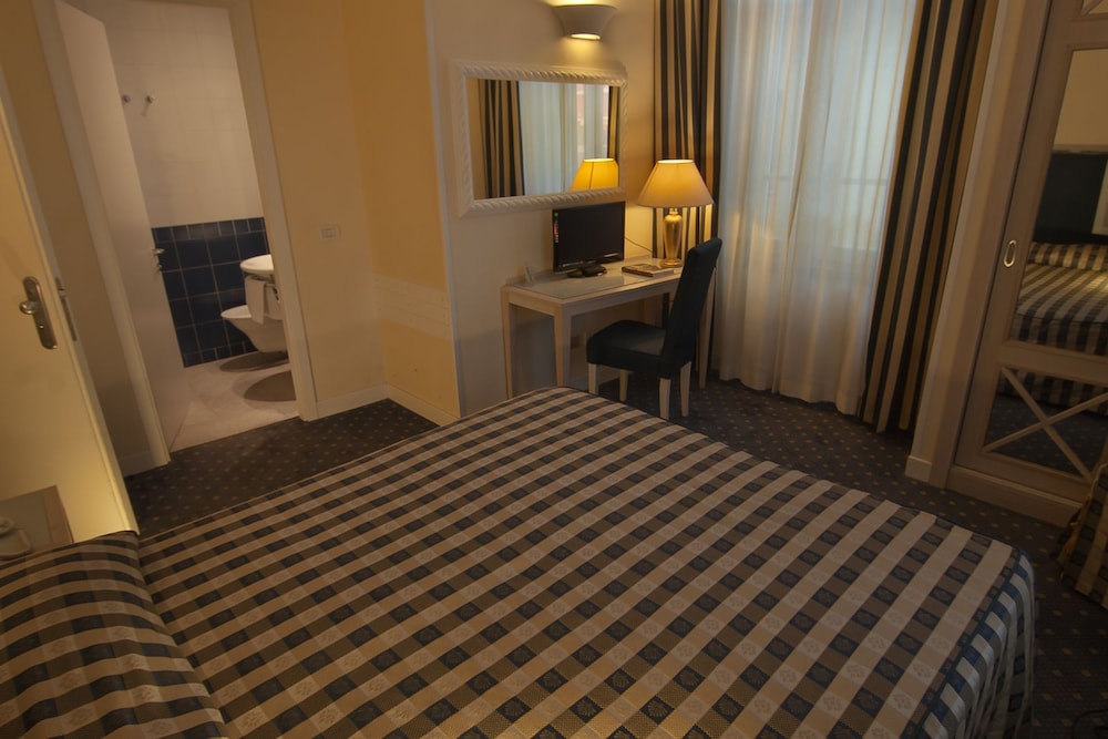 Hotel Arnolfo Aqua Laetitia Spa And Beauty 19/26
