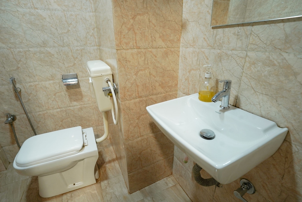 HOTEL KUMAR PLAZA 50/50
