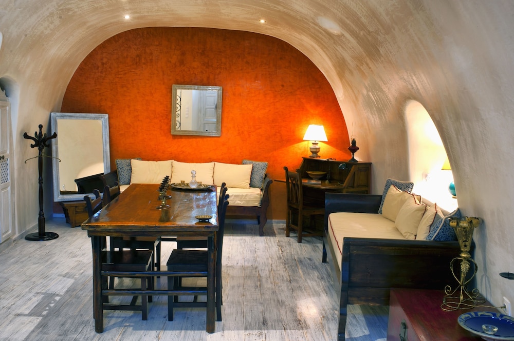 Heliophos Boutique Hotel 38/50