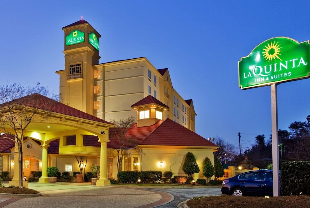 La Quinta Inn and Suites by Wyndham Greenville Haywood 5/68