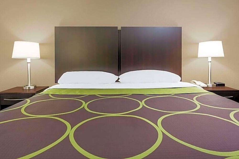 Americas Best Value Inn Suites Phenix City 8/21