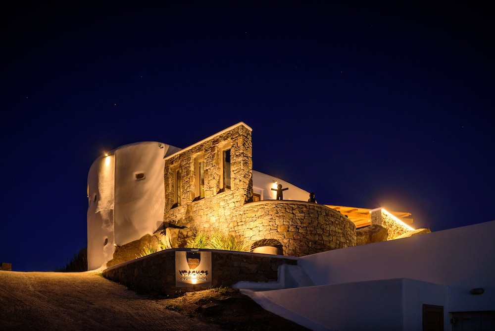 VRACHOS SUITES MYKONOS 2/75